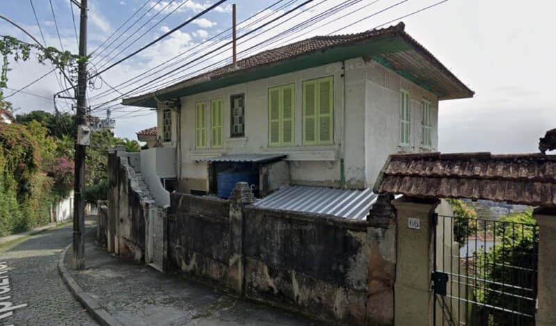 Foto 1 de 2: Casa em leilão em Rio De Janeiro - RJ, bairro Santa Teresa — LOTE 001 CASA EM SANTA TERESA / RJ