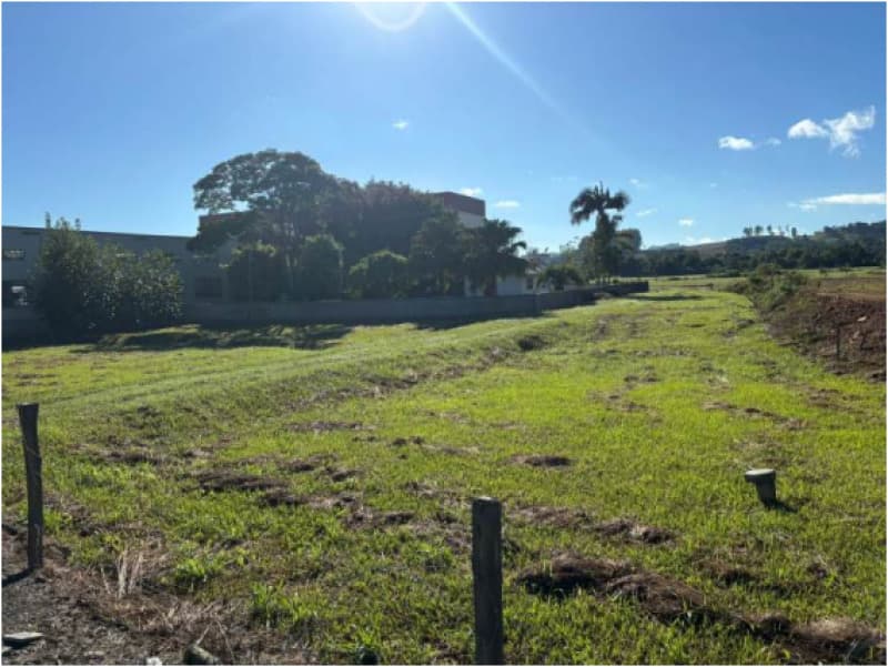 Foto 3 de 5: Terreno em leilão em Agrolândia - SC, bairro Siegel — LOTE 001 AGROLÂNDIA/SC - TERRENO URBANA COM ÁREA DE 40.859,50m², RUA PITANGUEIRA, BAIRRO SIEGEL.