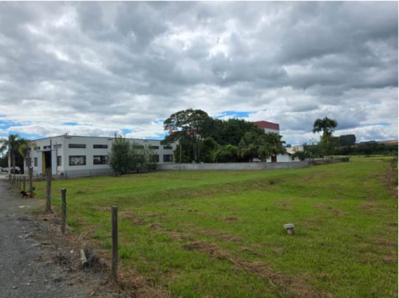 Foto 5 de 5: Terreno em leilão em Agrolândia - SC, bairro Siegel — LOTE 001 AGROLÂNDIA/SC - TERRENO URBANA COM ÁREA DE 40.859,50m², RUA PITANGUEIRA, BAIRRO SIEGEL.