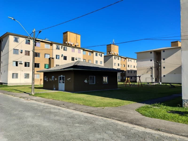Foto 9 de 12: Apartamento em leilão em Palhoça - SC, bairro Barra do Aririú — LOTE 001 APARTAMENTO Nº 731, DO BLOCO 7A, DO CONDOMÍNIO RESIDENCIAL MARLENE MOREIRA PIERRI, EM PALHO