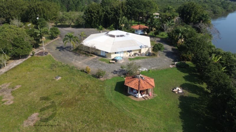 Foto 13 de 16: Terreno em leilão em Florianópolis - SC — LOTE 001 Imóvel