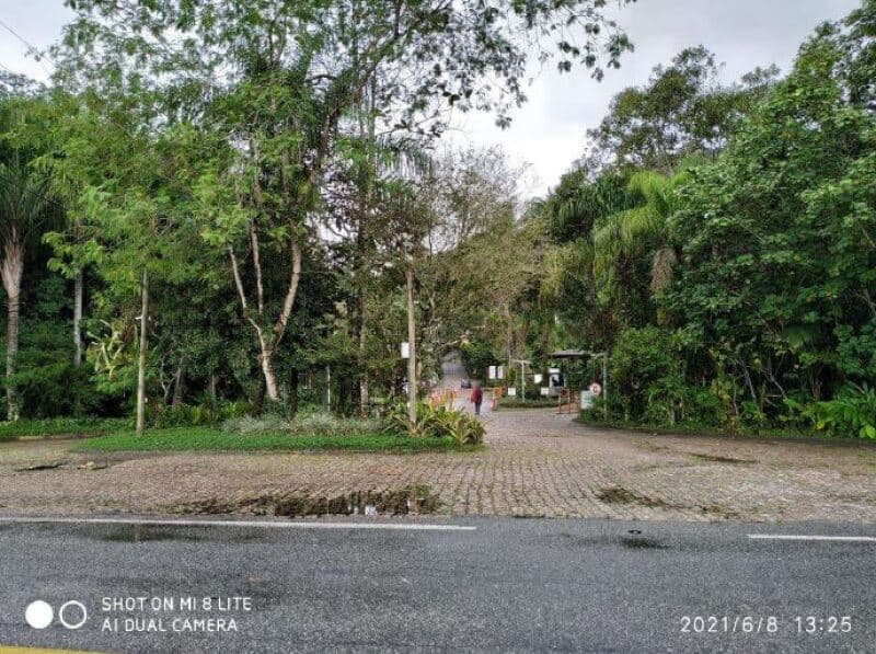 Terreno em leilão em Guarujá - SP — LOTE 001 Lote de Terreno no CONDOMINIO IPORANGA com 560,60m², destacado de área maior de 18.500m2 -