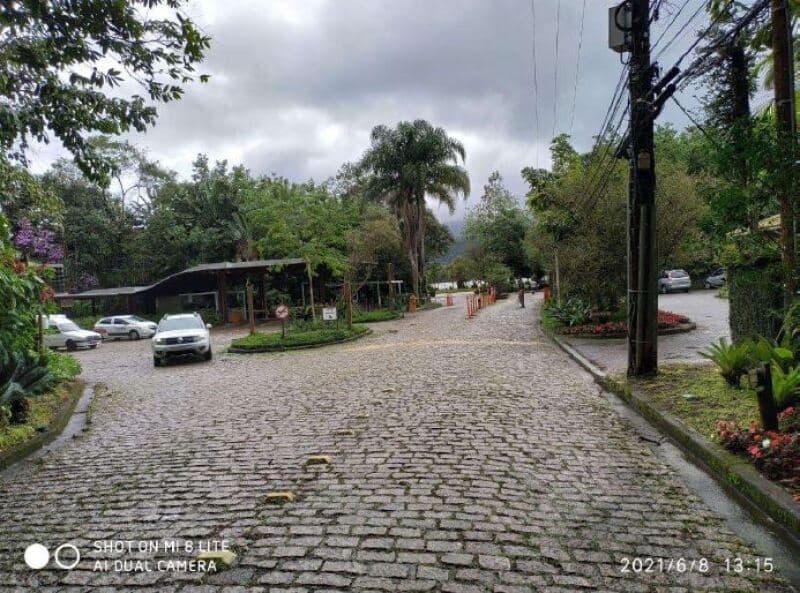 Foto 5 de 8: Terreno em leilão em Guarujá - SP — LOTE 001 Lote de Terreno no CONDOMINIO IPORANGA com 560,60m², destacado de área maior de 18.500m2 -