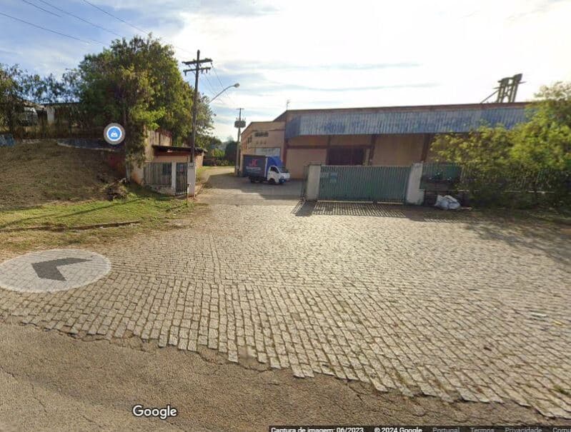 Foto 2 de 7: Comercial em leilão em Bragança Paulista - SP — LOTE 001 Imóvel com A.T. 33.866,51m², contendo: um enorme galpão comercial com diversas salas para a