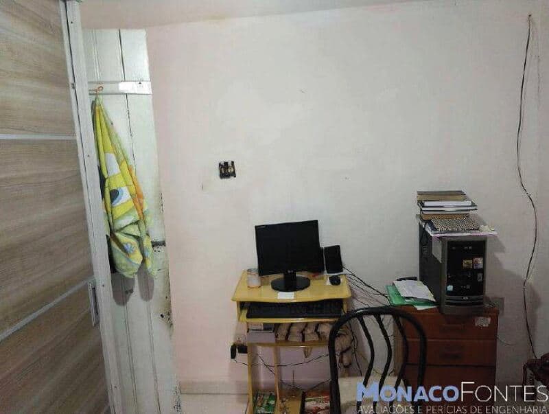 Foto 7 de 25: Casa em leilão em São Paulo - SP, bairro Vila Londrina — LOTE 001 Casa e terreno com A.T. 276m², edícula, Cangaíba, São Paulo/SP