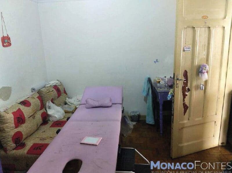 Foto 18 de 25: Casa em leilão em São Paulo - SP, bairro Vila Londrina — LOTE 001 Casa e terreno com A.T. 276m², edícula, Cangaíba, São Paulo/SP