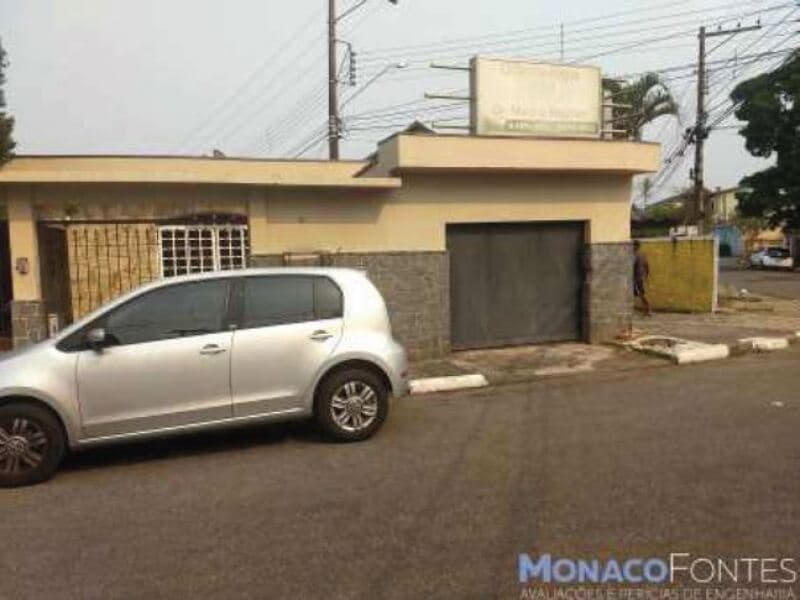 Terreno em leilão em Arujá - SP, bairro Jardim Rincão — LOTE 001 Terreno com 2 benfeitorias, A.T. 300m², Jardim Rincão, Arujá/SP