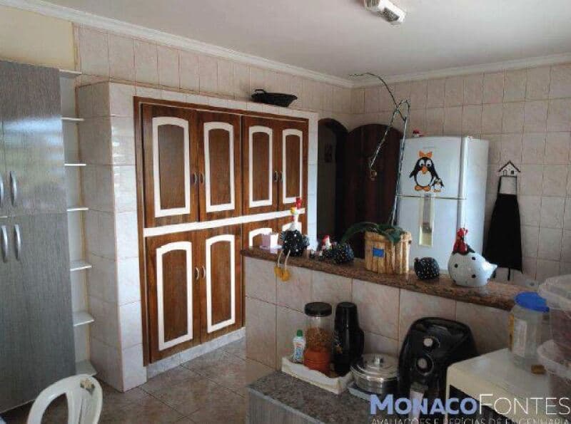 Foto 3 de 22: Terreno em leilão em Guararema - SP, bairro Vale dos Eucaliptos — LOTE 001 Terreno com A.T. 1.221,50m², Vale dos Eucaliptos, Guararema/SP