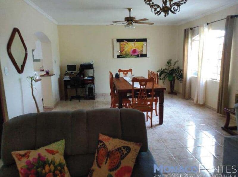 Foto 5 de 22: Terreno em leilão em Guararema - SP, bairro Vale dos Eucaliptos — LOTE 001 Terreno com A.T. 1.221,50m², Vale dos Eucaliptos, Guararema/SP