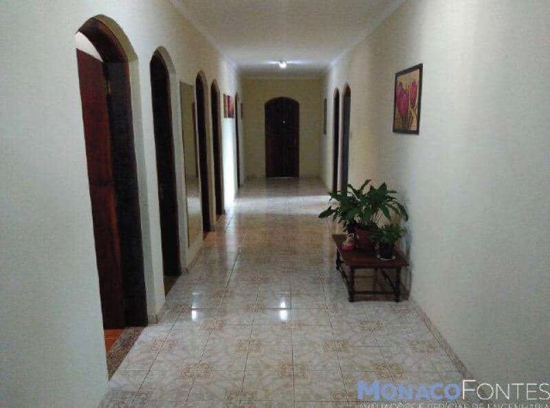 Foto 8 de 22: Terreno em leilão em Guararema - SP, bairro Vale dos Eucaliptos — LOTE 001 Terreno com A.T. 1.221,50m², Vale dos Eucaliptos, Guararema/SP