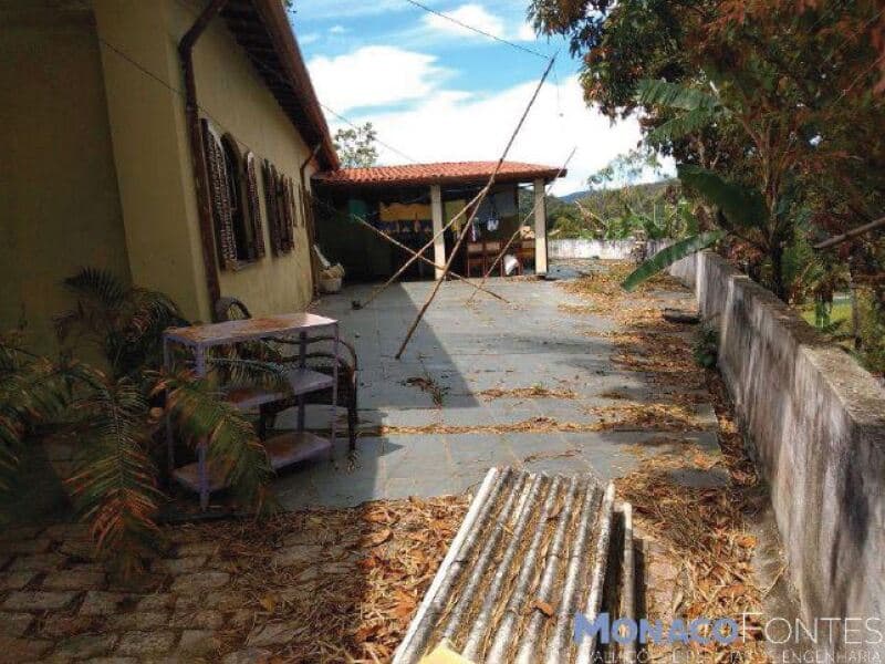 Foto 21 de 22: Terreno em leilão em Guararema - SP, bairro Vale dos Eucaliptos — LOTE 001 Terreno com A.T. 1.221,50m², Vale dos Eucaliptos, Guararema/SP
