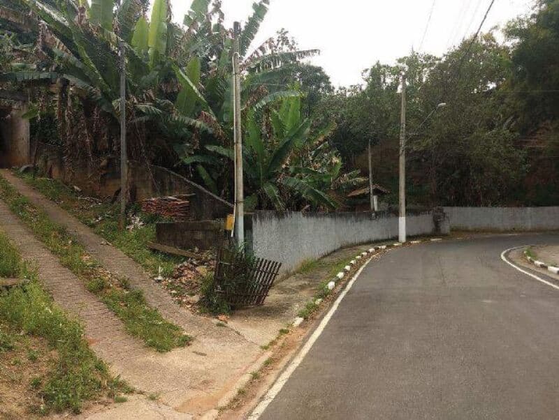 Terreno em leilão em Guararema - SP, bairro Vale dos Eucaliptos — LOTE 001 Terreno com A.T. 1.091m², Vale dos Eucaliptos I, Guararema/SP