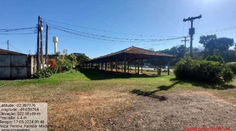 Foto 17 de 37: Area Rural em leilão em Bauru - SP — LOTE 001 Gleba de Terras - Chácara Madureira, área de 103.989m², edificações como residências, salão