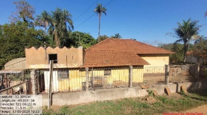 Foto 32 de 37: Area Rural em leilão em Bauru - SP — LOTE 001 Gleba de Terras - Chácara Madureira, área de 103.989m², edificações como residências, salão
