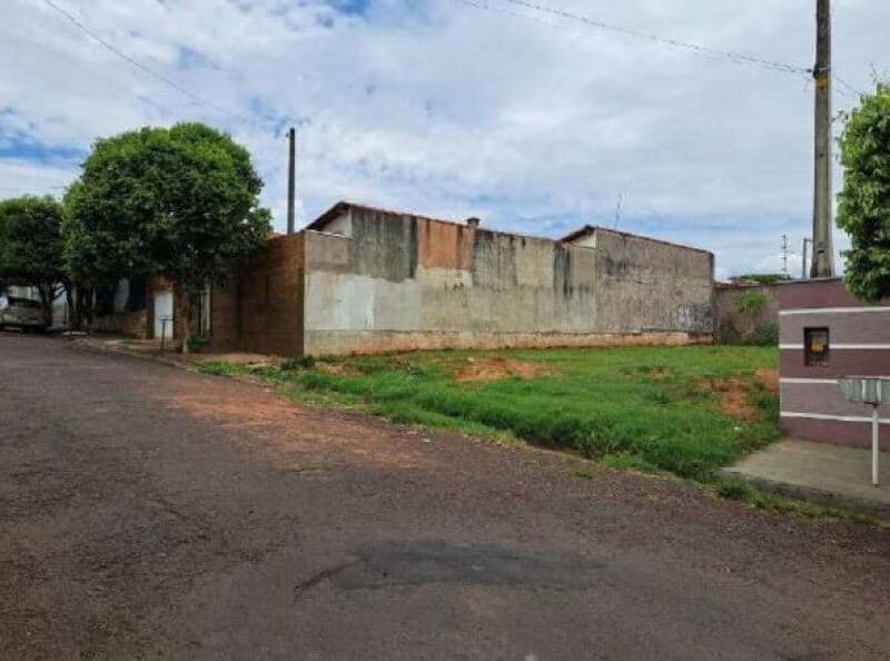 Foto 3 de 4: Terreno em leilão em Boa Esperança Do Sul - SP — LOTE 045 Terreno Lote 16, Quadra 02, 300m², Jd. Francisco Tomazin, Boa Esperança do Sul/SP