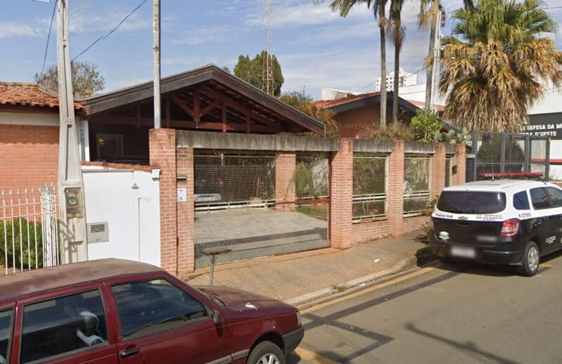 Casa em leilão em Santa Bárbara D'oeste - SP — LOTE 001 Casa e respectivo terreno com área de 393,20m², Centro, Santa Bárbara D'Oeste/SP