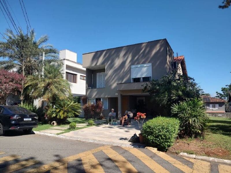 Foto 1 de 40: Casa em leilão em Santana De Parnaíba - SP — LOTE 001 Casa no loteamento Alphaville Residencial 3, A.T. 360m², A.C. 266m², Alphaville, Santana de