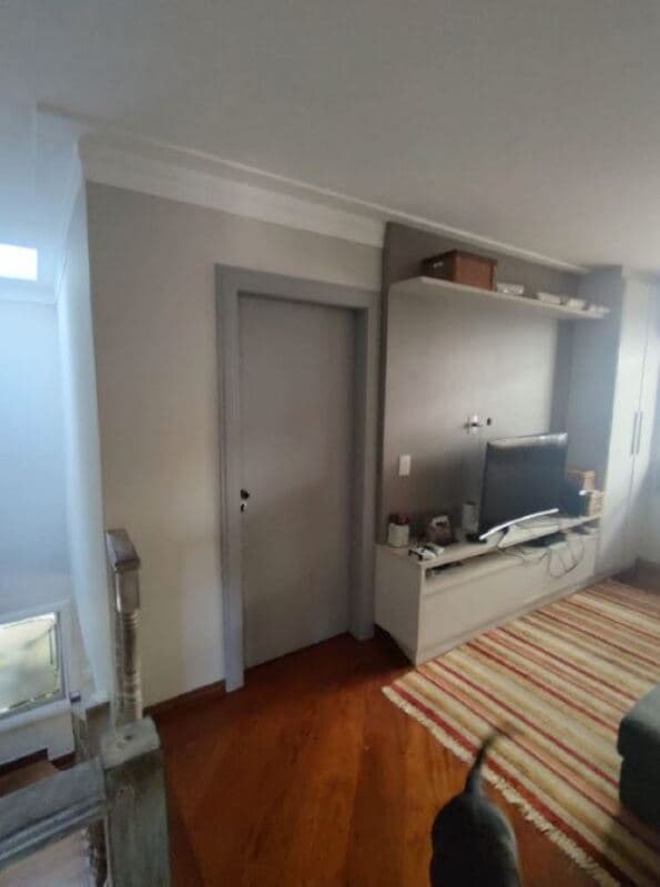 Foto 32 de 40: Casa em leilão em Santana De Parnaíba - SP — LOTE 001 Casa no loteamento Alphaville Residencial 3, A.T. 360m², A.C. 266m², Alphaville, Santana de