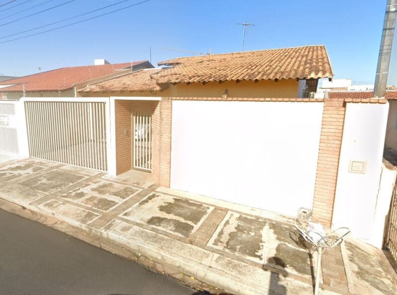 Foto 1 de 3: Terreno em leilão em São José Do Rio Preto - SP — LOTE 077 FRAÇÃO IDEAL (30%) TERRENO COM ÁREA 360M² E EDIFICAÇÃO DE 141,47M², JARDIM YOLANDA, SÃO JOS