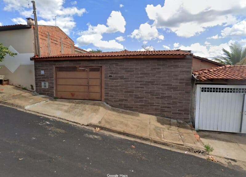 Foto 1 de 3: Terreno em leilão em Santa Rosa De Viterbo - SP — LOTE 001 Imóvel Residencial com A.T. 200m², A.C. 81m², Jd. Júlio Moretti, Santa Rosa de Viterbo/SP