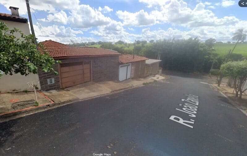 Foto 2 de 3: Terreno em leilão em Santa Rosa De Viterbo - SP — LOTE 001 Imóvel Residencial com A.T. 200m², A.C. 81m², Jd. Júlio Moretti, Santa Rosa de Viterbo/SP