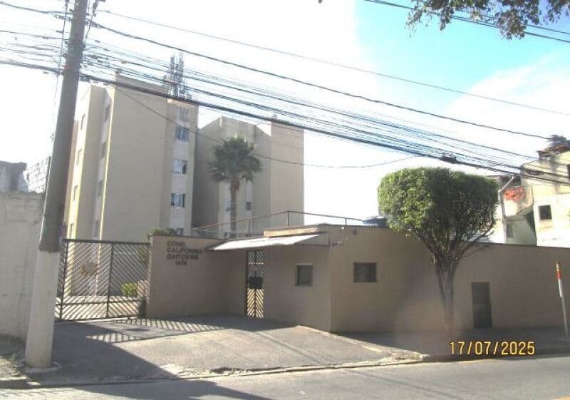 Apartamento em leilão em Osasco - SP, bairro Jardim Padroeira — LOTE 001 Apartando no Condomínio Califórnia Gardens, A.P. 56m², 1 vaga, Jardim Padroeira, Osasco/SP