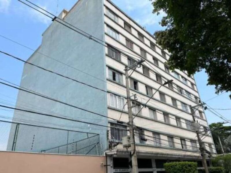 Apartamento em leilão em São Paulo - SP, bairro Cambuci — LOTE 001 Apartamento térreo, Ed. Clrice, A.U. 92m², 2 dorms, Cambuci, São Paulo/SP