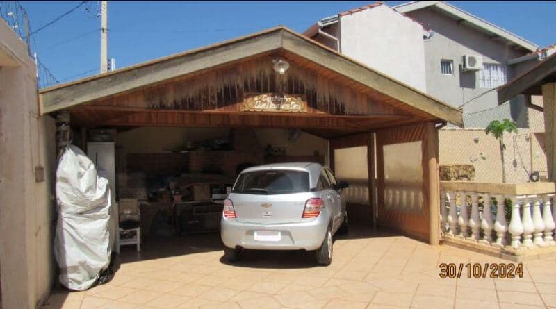 Foto 3 de 15: Casa em leilão em Bauru - SP, bairro Vila Pacífico — LOTE 001 Imóvel Residencial com A.C. 182m², A.T. 304m², piscina, Vila Pacífico, Bauru/SP