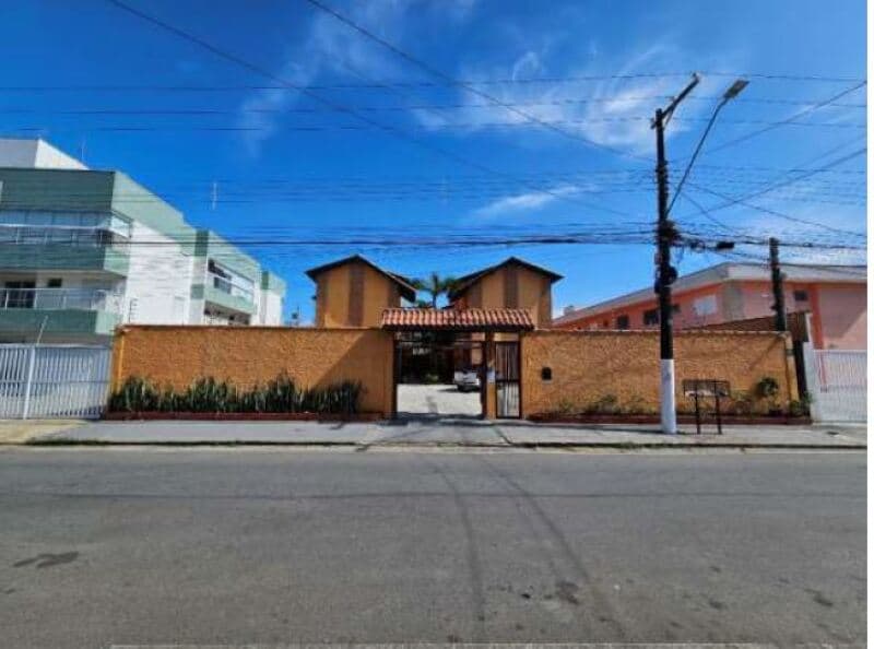Foto 1 de 33: Casa em leilão em Bertioga - SP, bairro Centro — LOTE 002 Casa nº 11, Residencial Athenas, A.U. 83,84m², 2 suítes, 1 vaga, Centro, Bertioga/SP