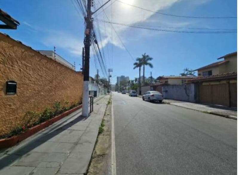 Foto 2 de 33: Casa em leilão em Bertioga - SP, bairro Centro — LOTE 002 Casa nº 11, Residencial Athenas, A.U. 83,84m², 2 suítes, 1 vaga, Centro, Bertioga/SP