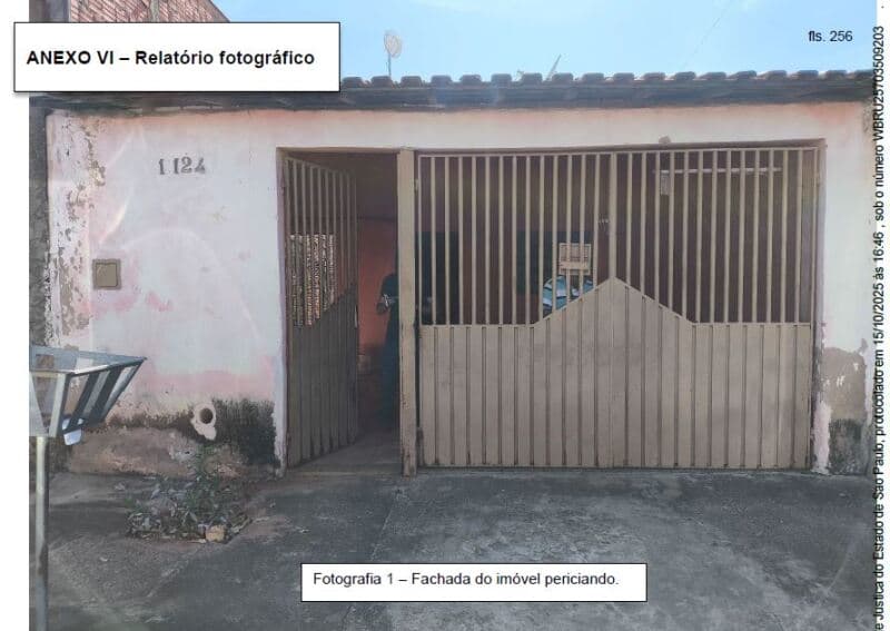 Foto 1 de 20: Casa em leilão em Bauru - SP, bairro Jardim Marília — LOTE 001 Imóvel residencial com A.C. 109m², A.T. 150m², Jd. Marília, Bauru/SP