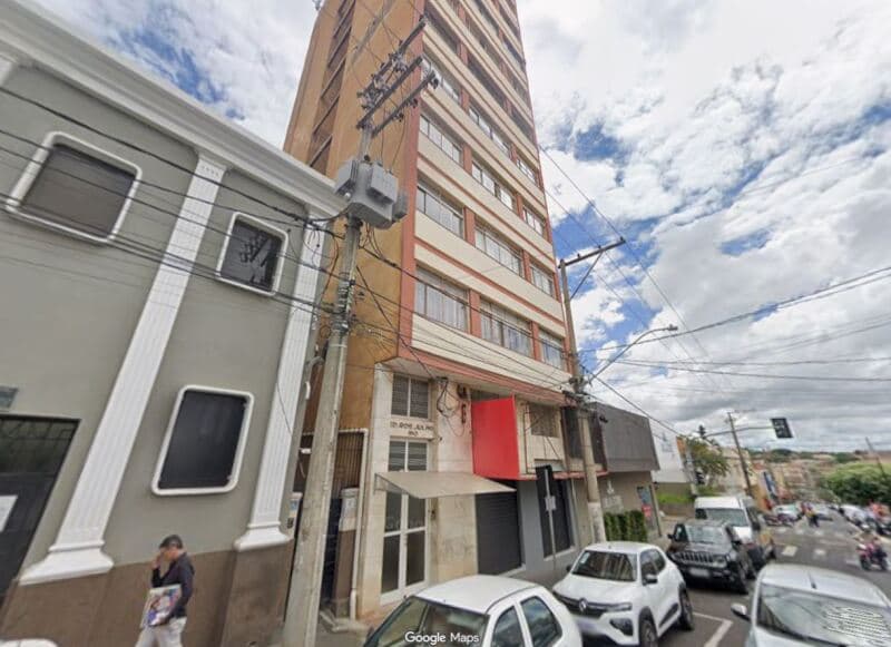 Apartamento em leilão em Olímpia - SP, bairro Santa Casa — LOTE 001 Apartamento Ed. 9 de Julho, A.U. 137m², 3 dorms, Olímpia - SP
