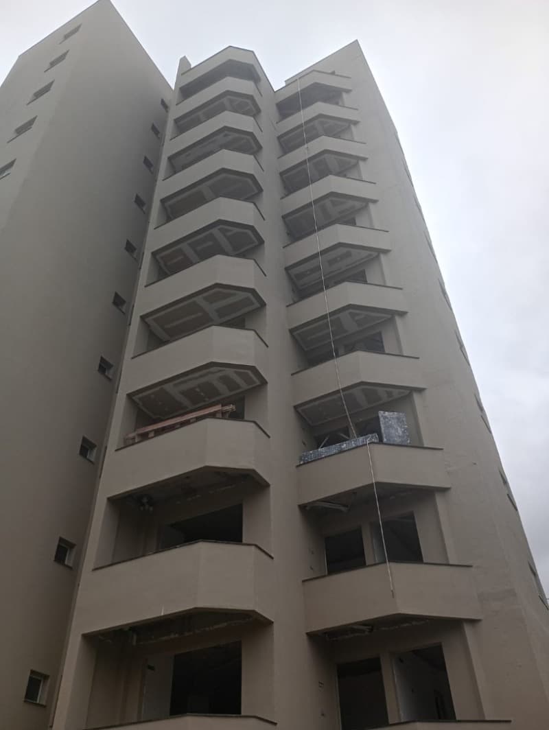 Foto 2 de 22: Apartamento em leilão em Caraguatatuba - SP, bairro Praia Indaiá — LOTE 001 (DIREITOS) - Apartamento em Caraguatatuba STUDIO 500 com 93m², 1 vaga, , Praia Indaiá - Car