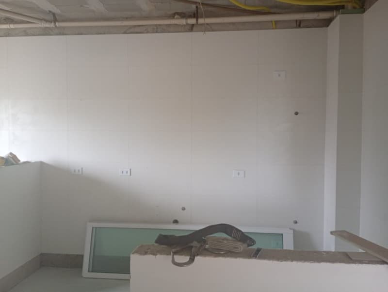 Foto 10 de 22: Apartamento em leilão em Caraguatatuba - SP, bairro Praia Indaiá — LOTE 001 (DIREITOS) - Apartamento em Caraguatatuba STUDIO 500 com 93m², 1 vaga, , Praia Indaiá - Car