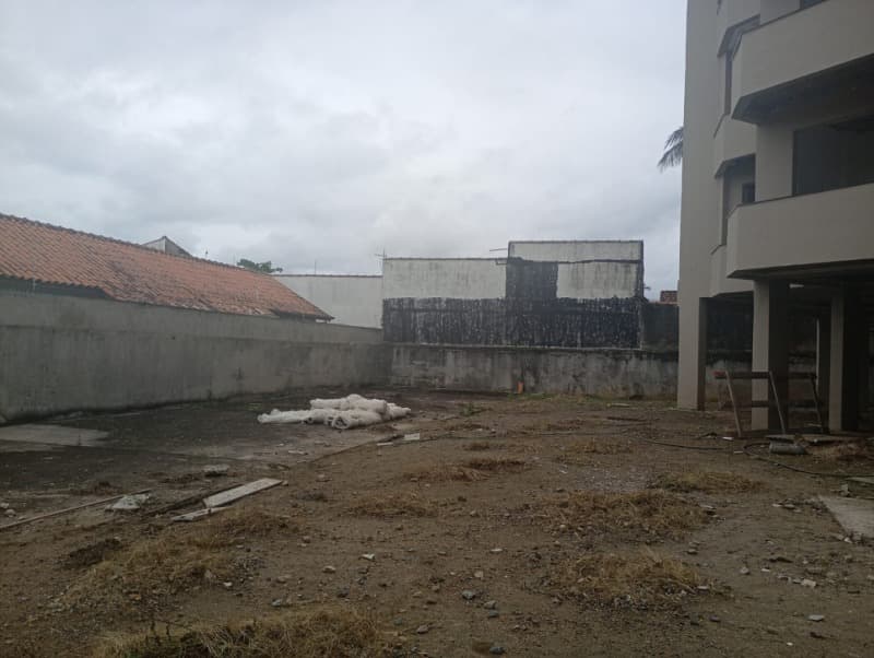 Foto 18 de 22: Apartamento em leilão em Caraguatatuba - SP, bairro Praia Indaiá — LOTE 001 (DIREITOS) - Apartamento em Caraguatatuba STUDIO 500 com 93m², 1 vaga, , Praia Indaiá - Car
