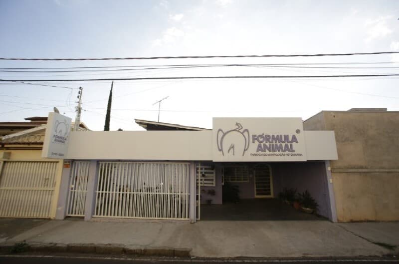Foto 1 de 7: Comercial em leilão em Franca - SP, bairro Centro — LOTE 001 Prédio comercial e respectivo terreno, A.T. 218m², A.C. 120m², Centro, Franca/SP