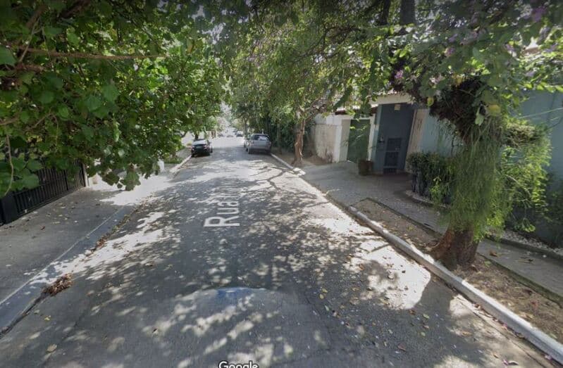 Foto 3 de 3: Casa em leilão em São Paulo - SP, bairro Moema — LOTE 001 Imóvel residencial com A.T. 311m², A.C. 290m², Moema, São Paulo/SP