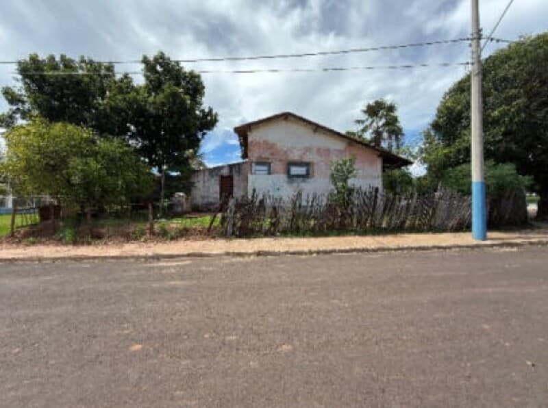 Foto 1 de 6: Casa em leilão em Mirandópolis - SP, bairro Jardim Solerte — LOTE 001 Imóvel residencial com A.C. 39m², A.T. 192m², Jd. Solerte, Mirandópolis/SP