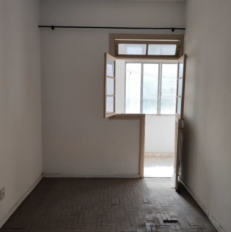Foto 10 de 17: Apartamento em leilão em São Paulo - SP, bairro Santa Cecília — LOTE 001 Apartamento Ed. Lívia, A.U. 119m², 2 dorms, Santa Cecília, São Paulo/SP
