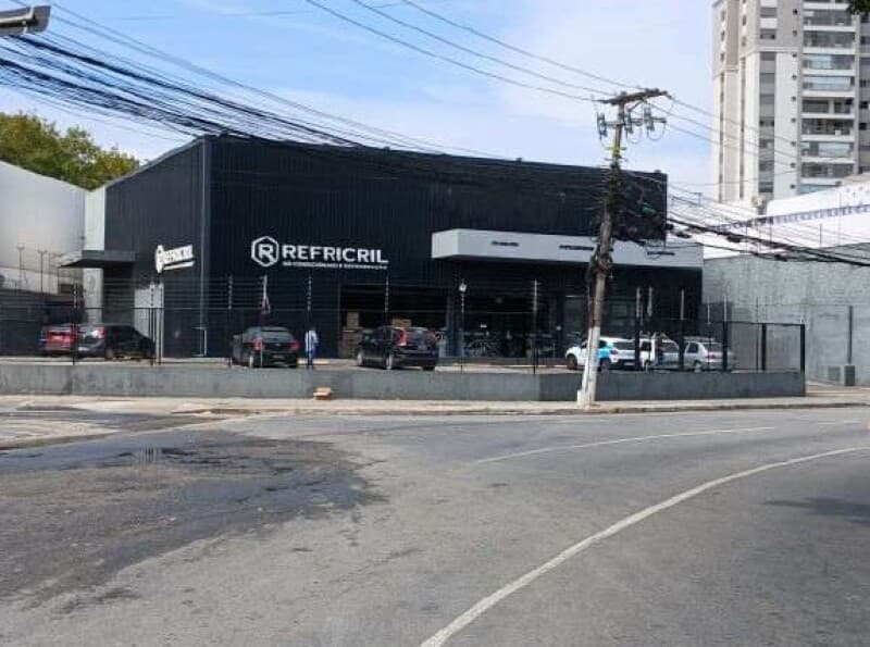 Comercial em leilão em São Paulo - SP, bairro Barra Funda — LOTE 001 (1/3) Galpão comercial com área de 997m², Barra Funda, São Paulo/SP