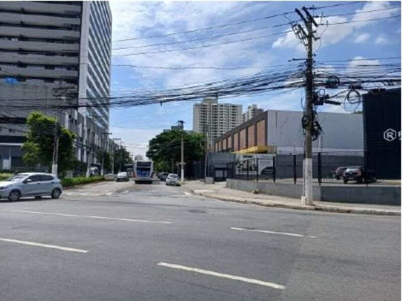 Foto 2 de 14: Comercial em leilão em São Paulo - SP, bairro Barra Funda — LOTE 001 (1/3) Galpão comercial com área de 997m², Barra Funda, São Paulo/SP