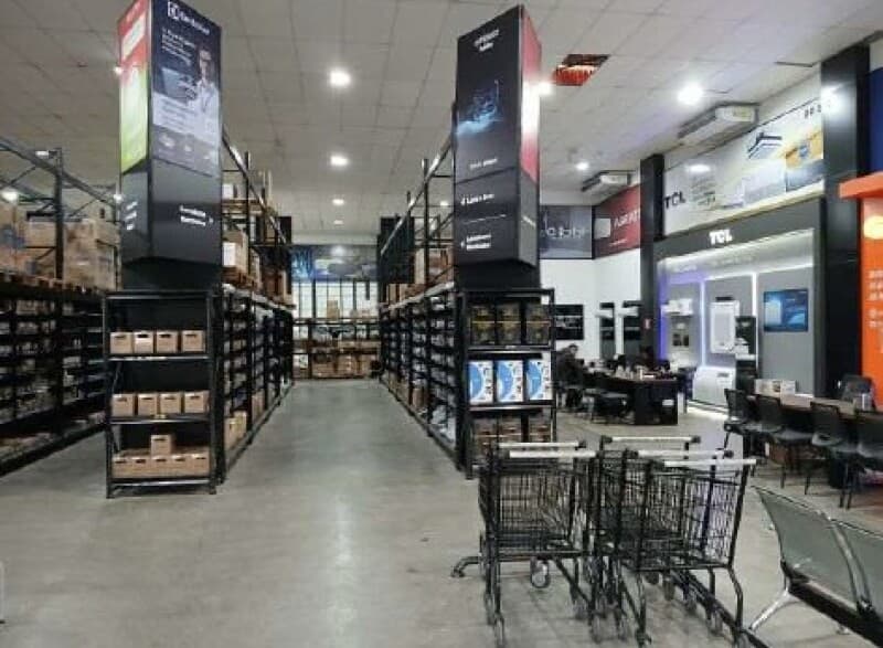 Foto 10 de 14: Comercial em leilão em São Paulo - SP, bairro Barra Funda — LOTE 001 (1/3) Galpão comercial com área de 997m², Barra Funda, São Paulo/SP