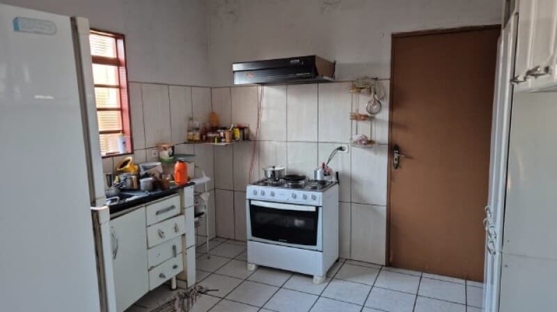 Foto 7 de 16: Terreno em leilão em Nova Luzitânia - SP, bairro Centro — LOTE 001 Imóvel residencial com área de 176m², Centro, Nova Luzitânia/SP