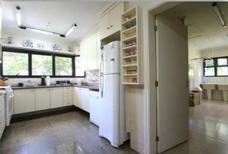Foto 25 de 27: Apartamento em leilão em São Paulo - SP, bairro Vila Andrade — LOTE 001 Apartamento Ed. Partenon, Cond. Monte Olimpo, A.P. 304m², 4 suítes, Santo Amaro, São Paulo/