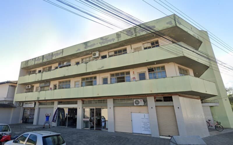 Comercial em leilão em Ipatinga - MG — LOTE 001 SALA COMERCIAL EM IPATINGA/MG