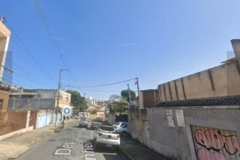 Casa em leilão em Belo Horizonte - MG, bairro Glória — LOTE 117 CASA NA RUA DEPUTADO CLOVIS PINHEIRO EM BELO HORIZONTE/MG