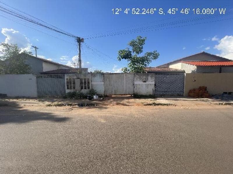 Casa em leilão em Luís Eduardo Magalhães - BA — LOTE 027 CASA EM LUIS EDUARDO MAGALHAES/BA - DESCONTO DE 20,13% DO VALOR DE AVALIAÇÃO NO 2º LEILÃO
