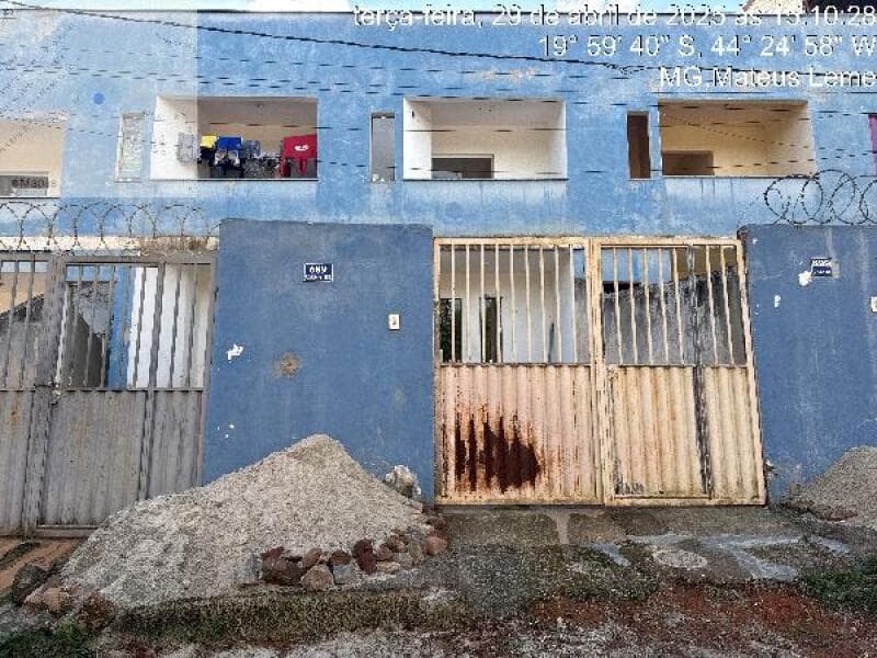 Casa em leilão em Mateus Leme - MG — LOTE 164 CASA EM MATEUS LEME/MG
