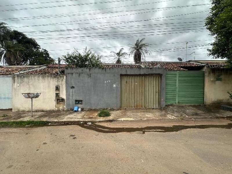 Casa em leilão em Prudente De Morais - MG — LOTE 175 CASA EM PRUDENTE DE MORAIS/MG