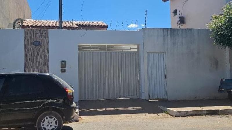 Casa em leilão em Ibotirama - BA — LOTE 042 CASA EM IBOTIRAMA/BA